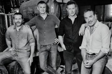 «Je L’ai Découvert Grâce à Bill Murray» : Jean Dujardin Se Lance Dans Une Catégorie De Whisky Encore Rare En France.